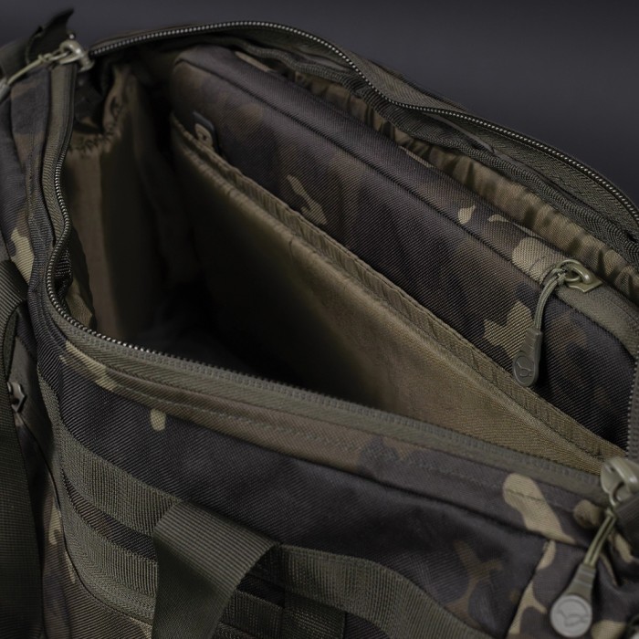 Korda Compac Dark Kamo Messenger Bag Close Up 4