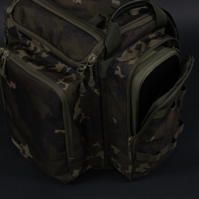 Korda Compac Dark Kamo Rucksack 30L 4