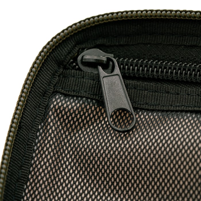 Korda Compac Fishing Kamo 100 Close Up Internal Zip