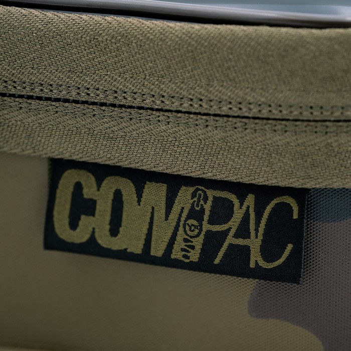 Korda Compac Fishing Kamo 100 Close Up Logo Tag