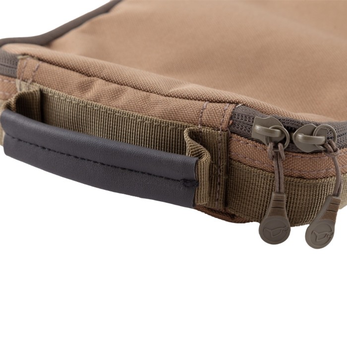 Korda Compac Scales Pouch Close Up 1
