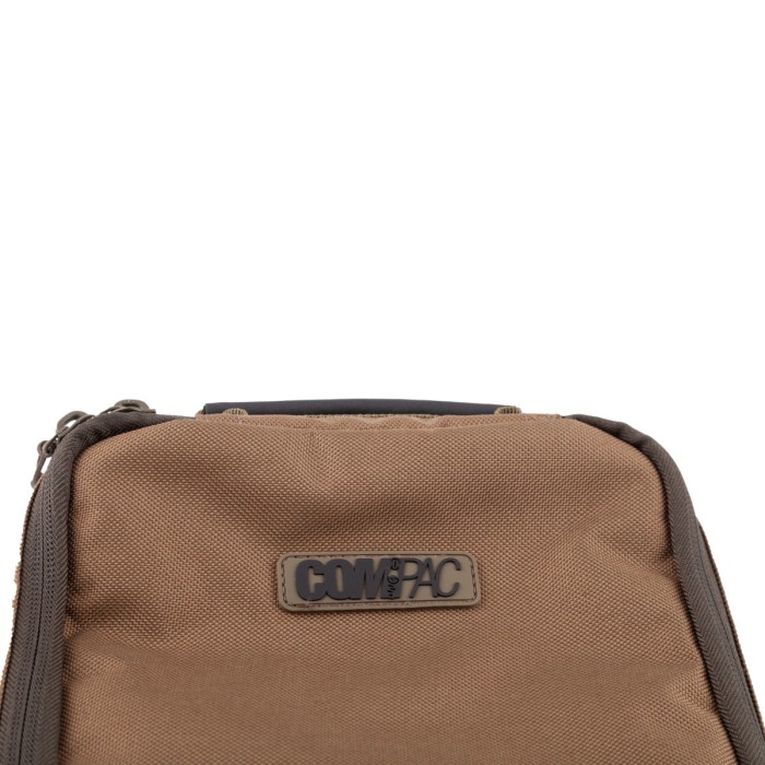 Korda Compac Scales Pouch Close Up 2