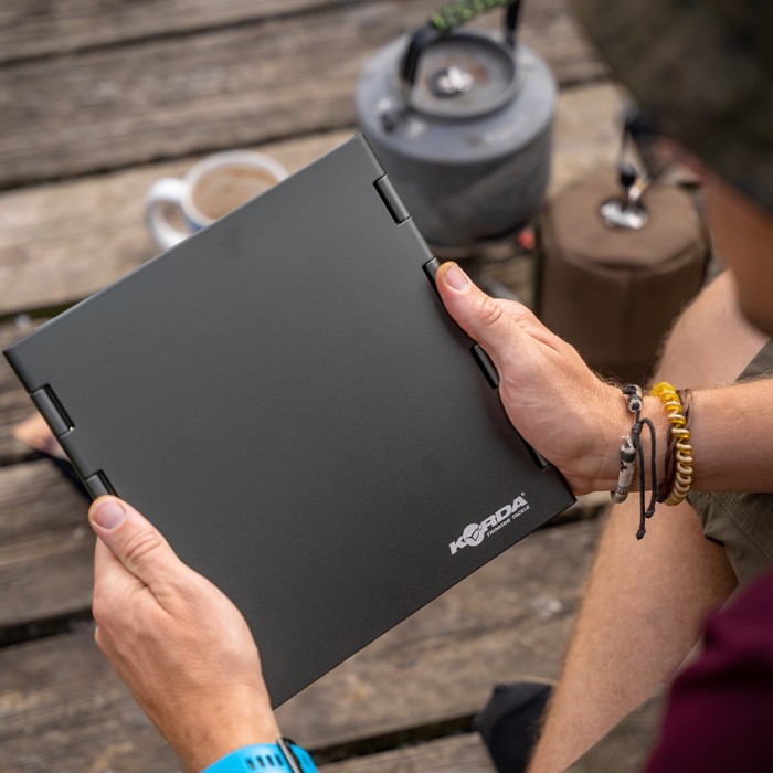 Korda Fishing Stove Windshield In Use 3