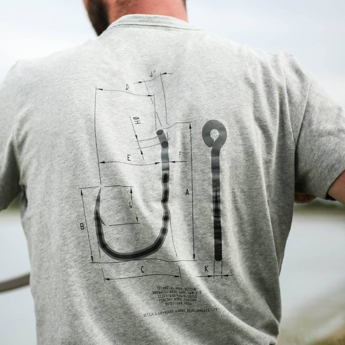 Korda Hook Spec T-Shirt Back 1