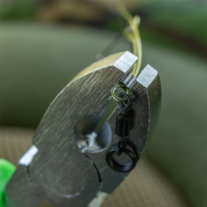 Korda Krimp Tool In Use 1 4