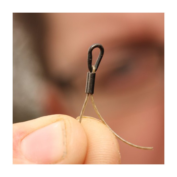 Korda Fishing Link Loop In Use 2