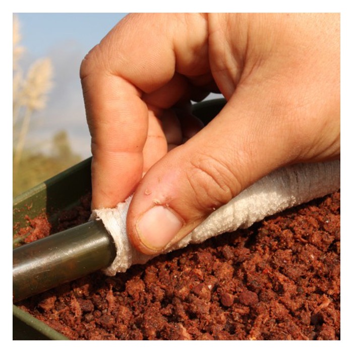 Korda Longchuck Funnel Web PVA Fishing System In Use 1