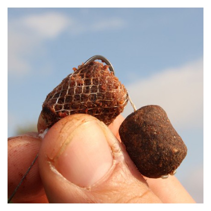 Korda Longchuck Funnel Web PVA Fishing System In Use 4