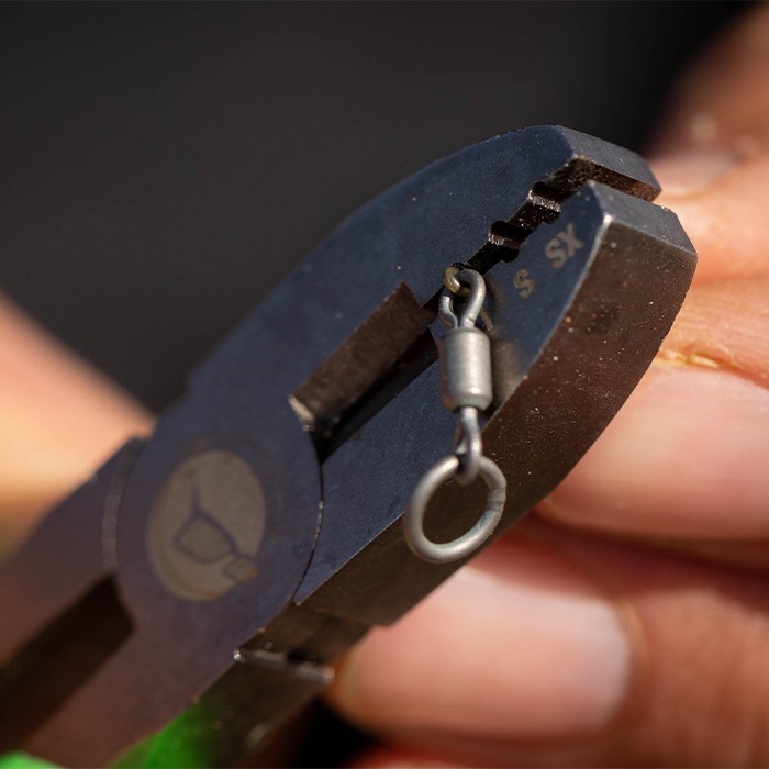 Korda Mini Krimp Fishing Tool In Use 2