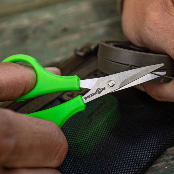 Korda Razorblades In Use 