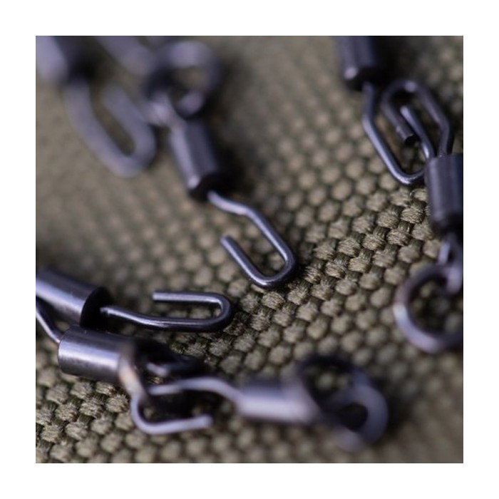 Korda Spinner Ring Fishing Swivel Close Up 1