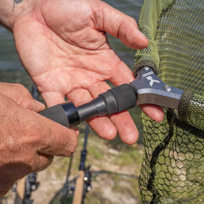 Korum Allrounder Tele Landing Net Handle Close Up 1
