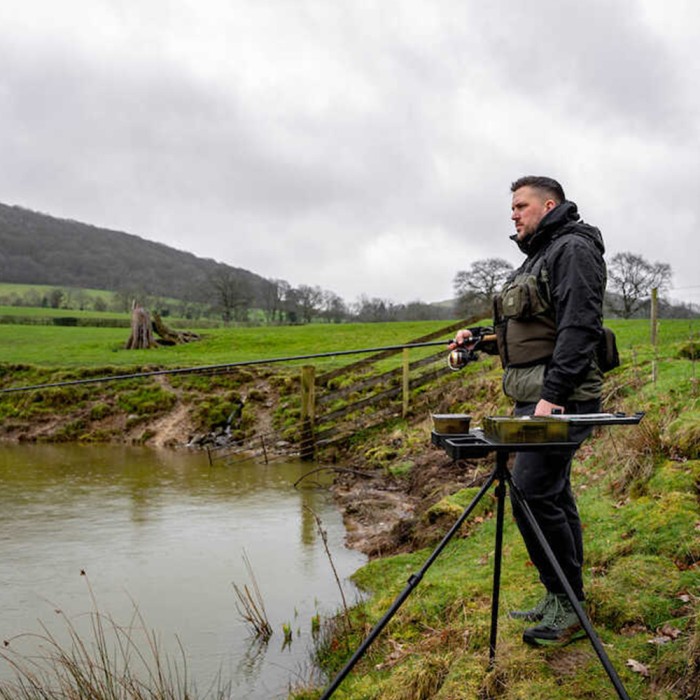 Korum Allrounder Tray & Tripod Adaptor In Use 4