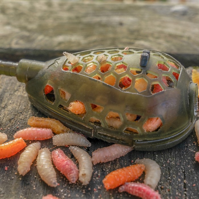 Korum Camo Grub Fishing Feeder In Use 1