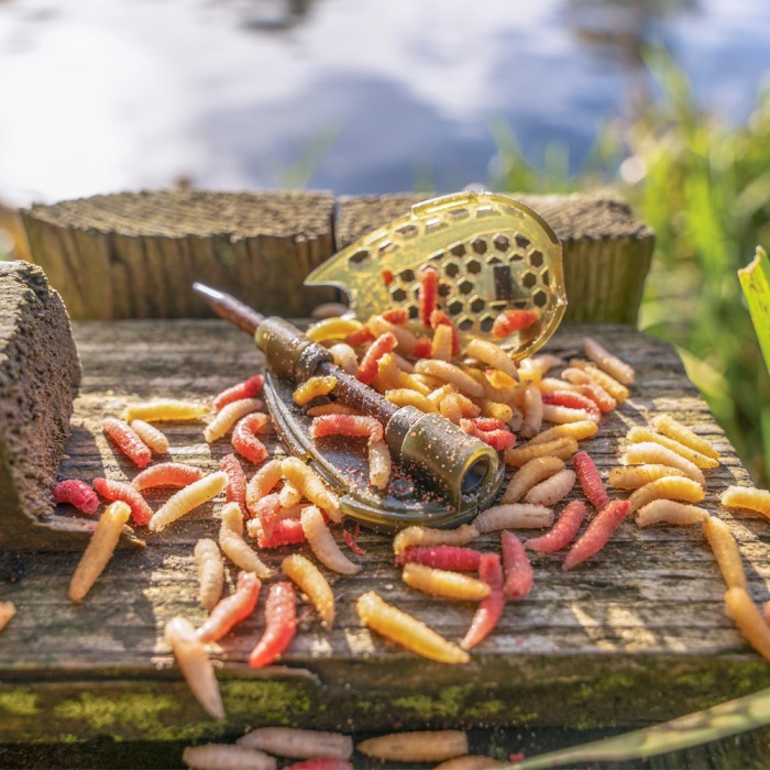 Korum Camo Grub Fishing Feeder In Use 2