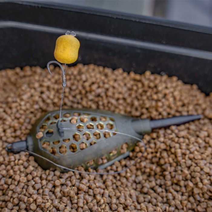 Korum Camo Grub Fishing Feeder In Use 4