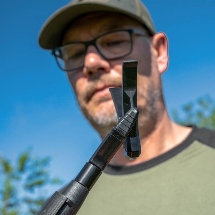 Korum Counterbalance Fishing Rod Rest In Use 2