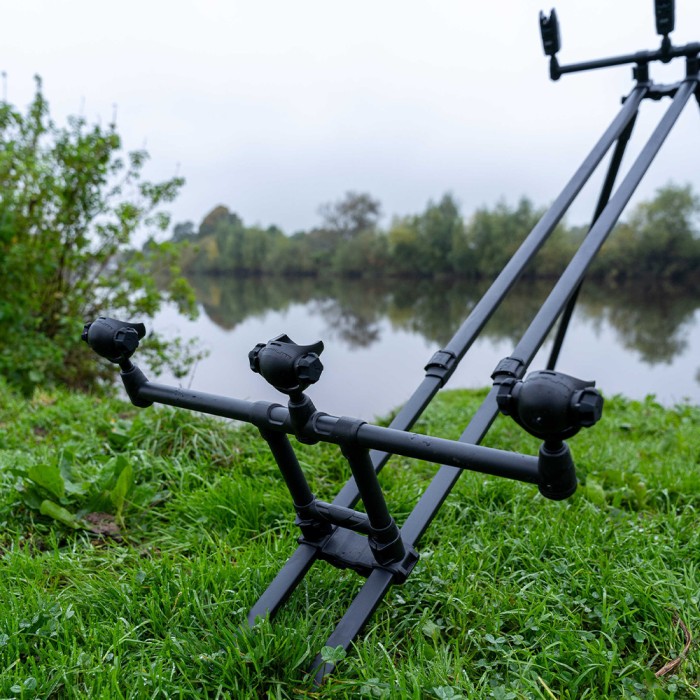 Korum Deluxe 3 Rod Tripod 1