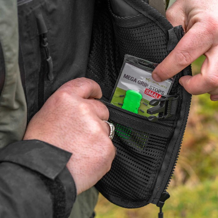 Korum Glide Roving Fishing Vest Close Up 1