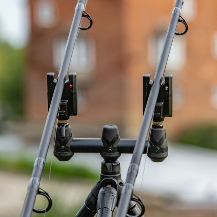 Korum KBI Compact Presentation Set 2 Rod In Use  3