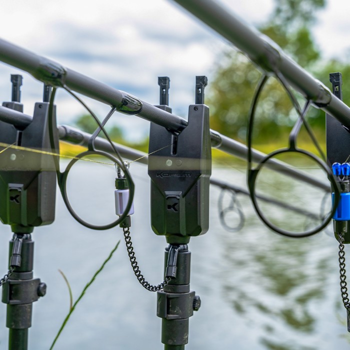 Korum KRI 3 Rod Remote Bite Alarm & Indicator Set 2