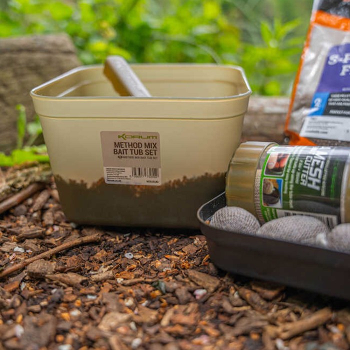 Korum Method Mix Bait Tub Set In Use 1