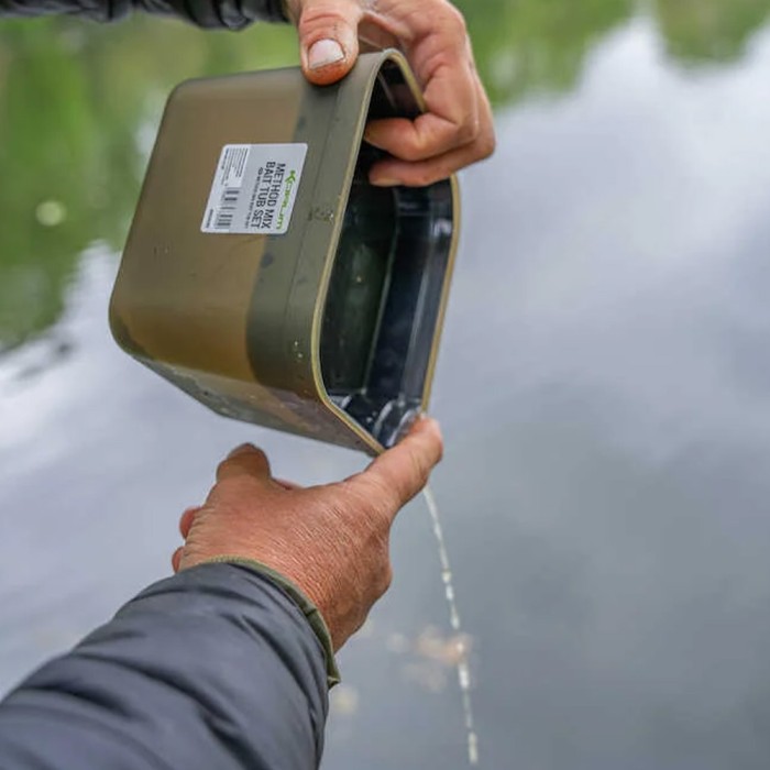 Korum Method Mix Bait Tub Set In Use 5