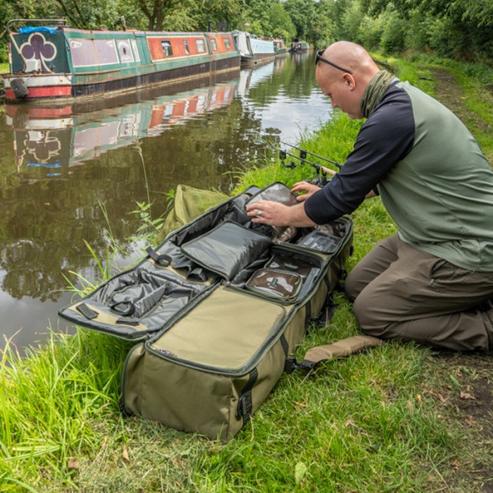 Korum Transition 2 Rod Fishing Holdall In Use  2