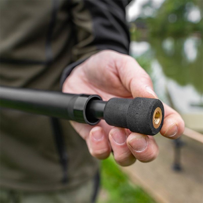 Korum Opportunist XTND 3m Telescopic Fishing Handle In Use Close Up 2