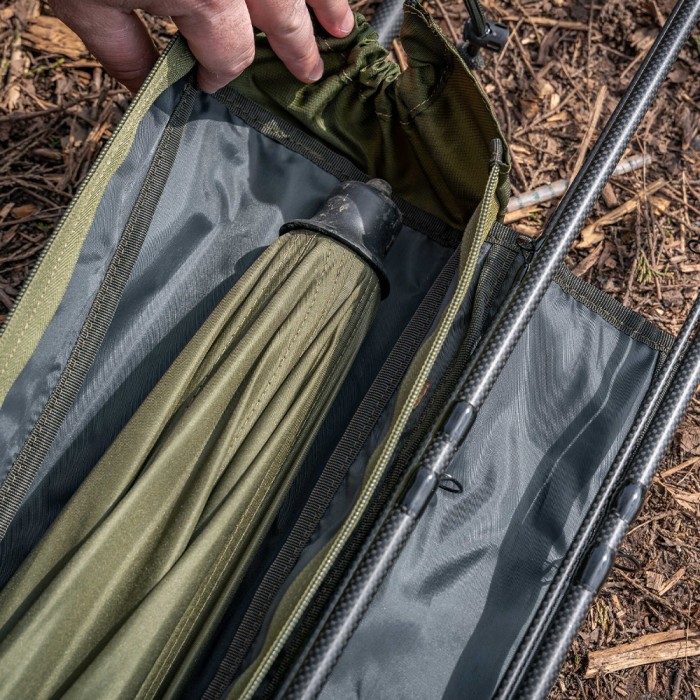 Korum Progress Folding Quiver 2 Rod Holdall In Use 5