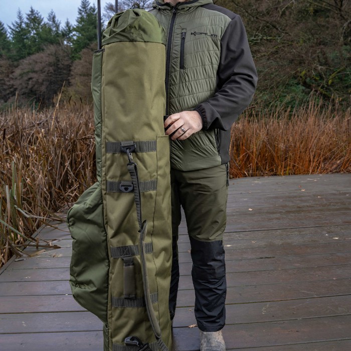 Korum Progress Folding Quiver 3 Rod Holdall In Use 2