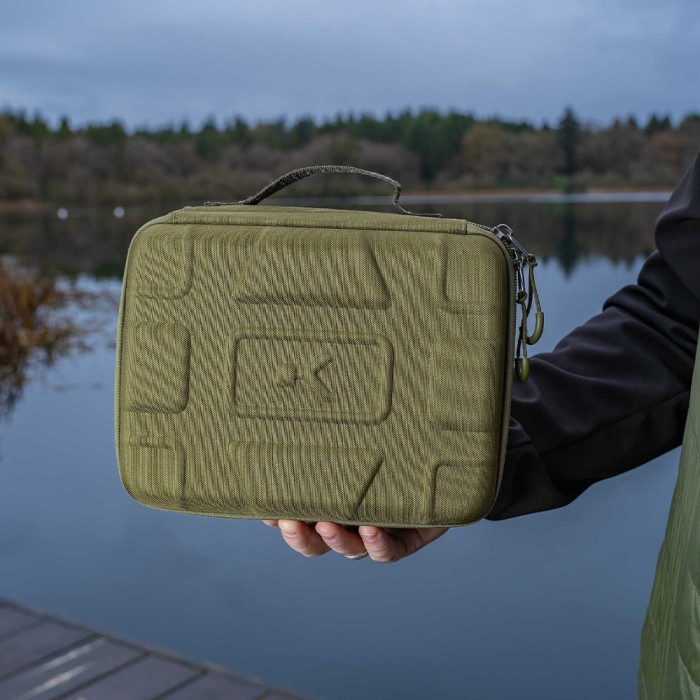 Korum Progress Hardcase Pouch 4L 1