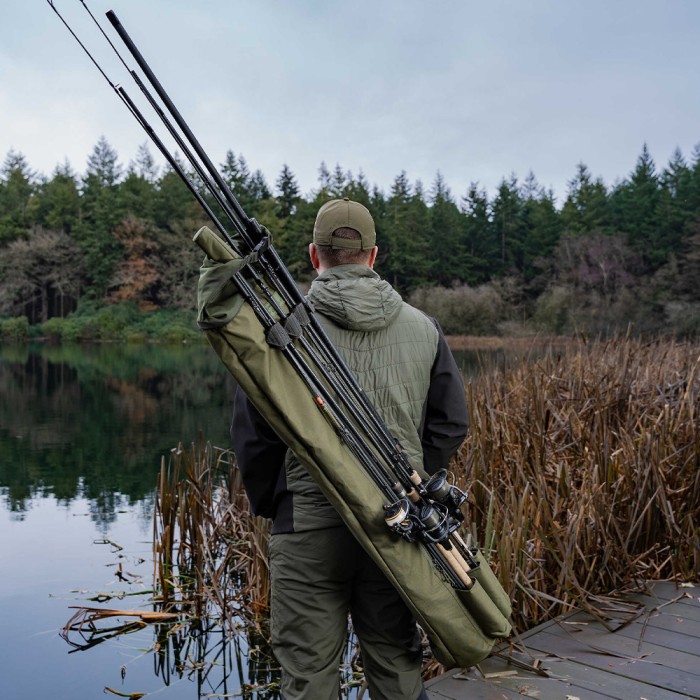 Korum Progress Quiver 3 Rod Holdall In Use 2
