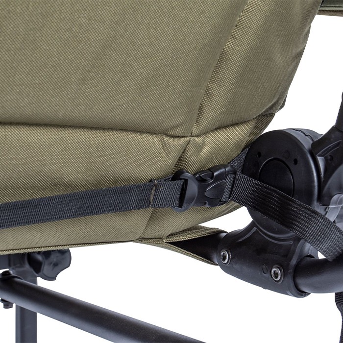 Korum Universal Waterproof Fishing Chair Cover Close Up Hinge