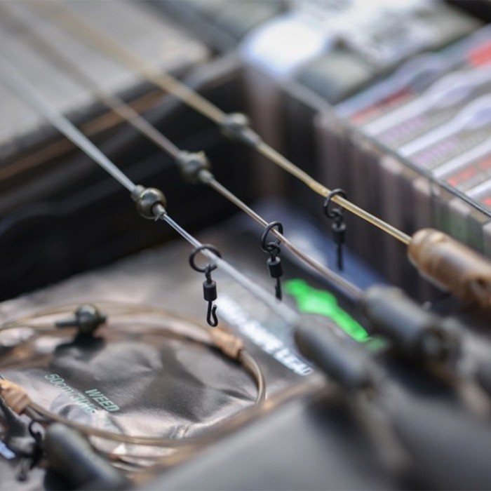 Korda Dark Matter Leader Heli-Safe 1m In Use 1