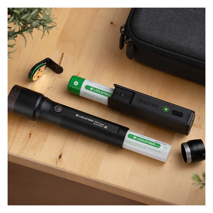 Ledlenser Powerbank Flex5 Powerbank In Use 7