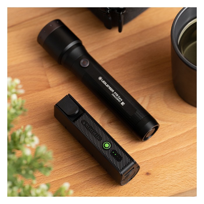 Ledlenser Powerbank Flex5 Powerbank In Use 8