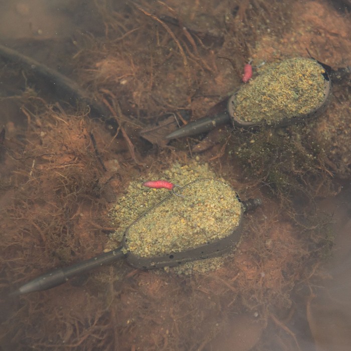 MAP Embed Inline Fishing Feeder In Use 3