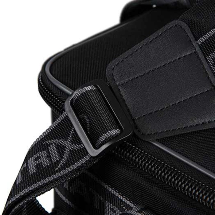 Matrix Aqous Ultra Carryall Close Up 6
