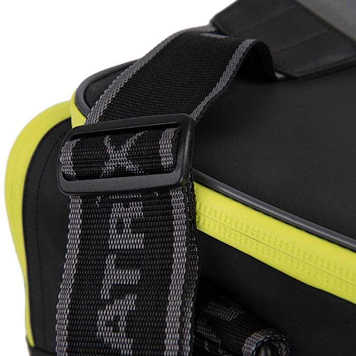 Matrix Horizon XXL Accessory Bag Close Up 1