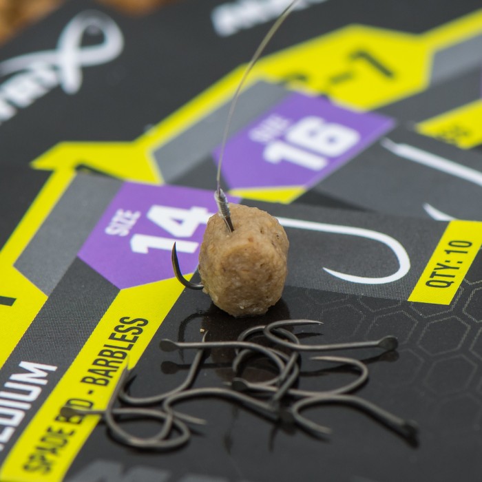 Matrix MXC-1 Medium Spade End Barbless Hooks 2