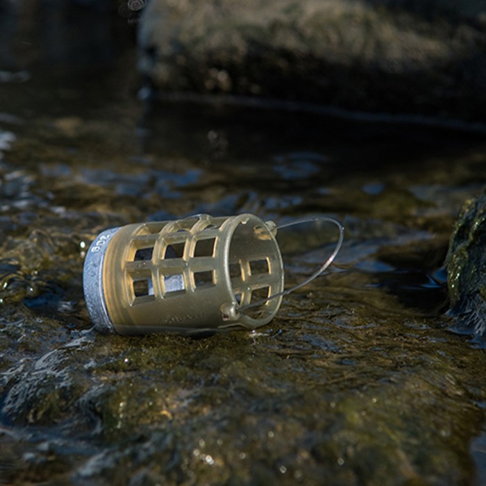 Matrix Plastic Bottom Weighted Feeders In Use 3