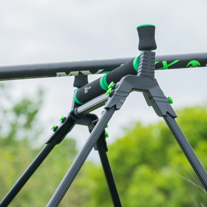 Maver MV-R X2 Flatbed Fishing Pole Roller In Use 4