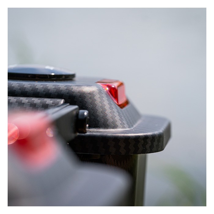 RidgeMonkey Hunter 750 Fishing Bait Boat Close Up 8