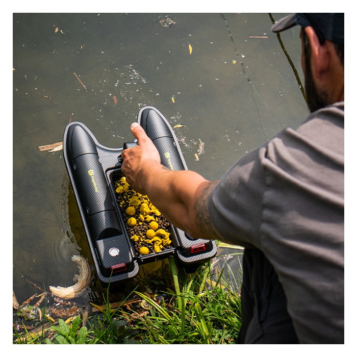 RidgeMonkey Hunter 750 Fishing Bait Boat Close Up 17