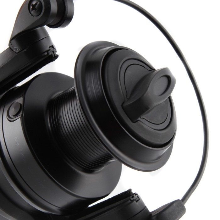 Nash BP-10 Black Fast Drag Big Pit Reel Close Up 4