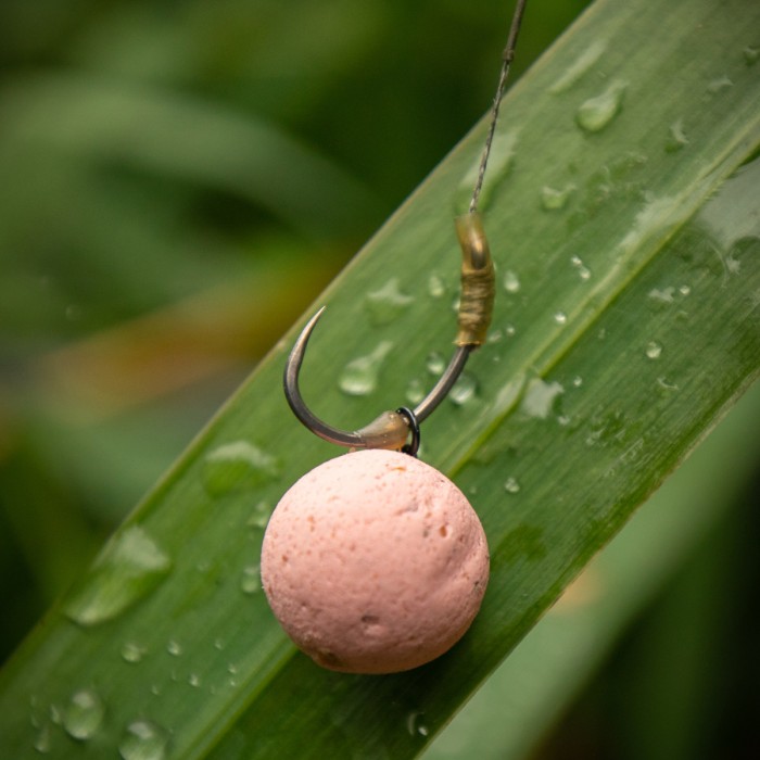 Nash Instant Action Strawberry Crush Boilies In Use 2