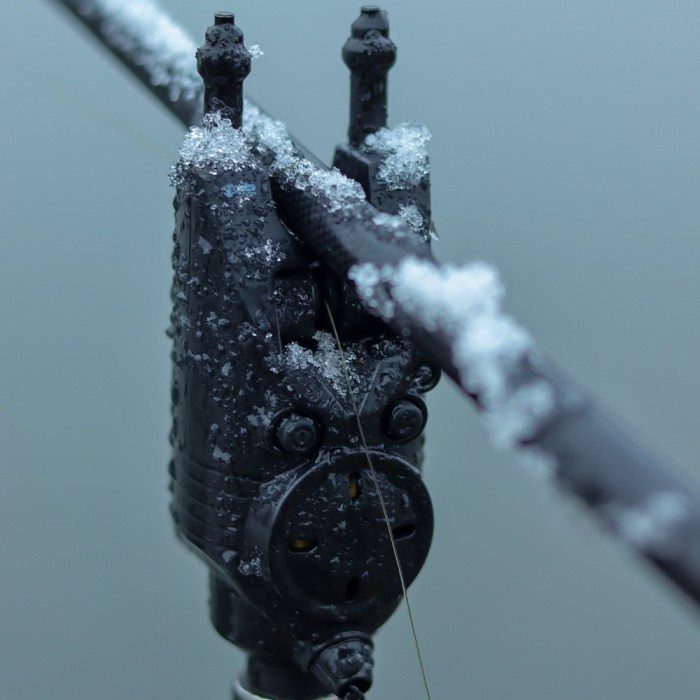 Nash Siren R2 3-Rod Fishing Bite Alarm Presentation Set In Use 2