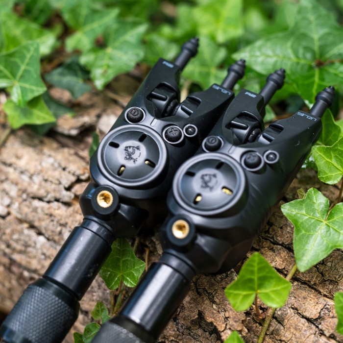 Nash Siren R2 3-Rod Fishing Bite Alarm Presentation Set In Use 6