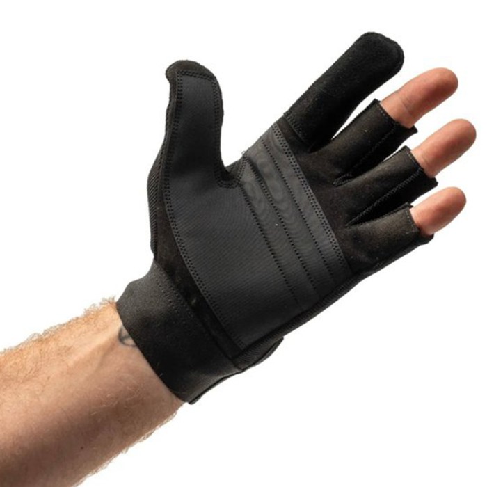 Nash Spot On Casting Glove 1